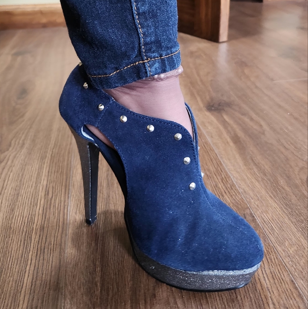 COPY - COPY - Mark. Navy Blue Heels